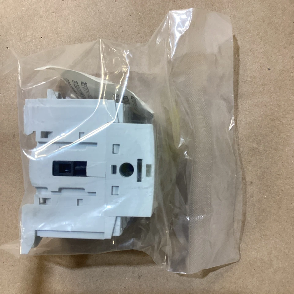 EATON CORPORATION R5A3040U / R5A3040U (BRAND NEW) 40 Amp - Image 3 of 4