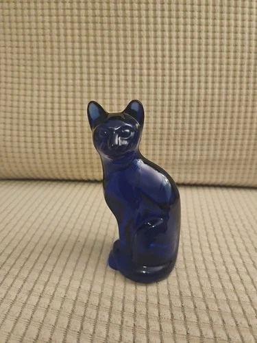 Vintage Fenton 5” Cat Figurine In Cobalt Blue