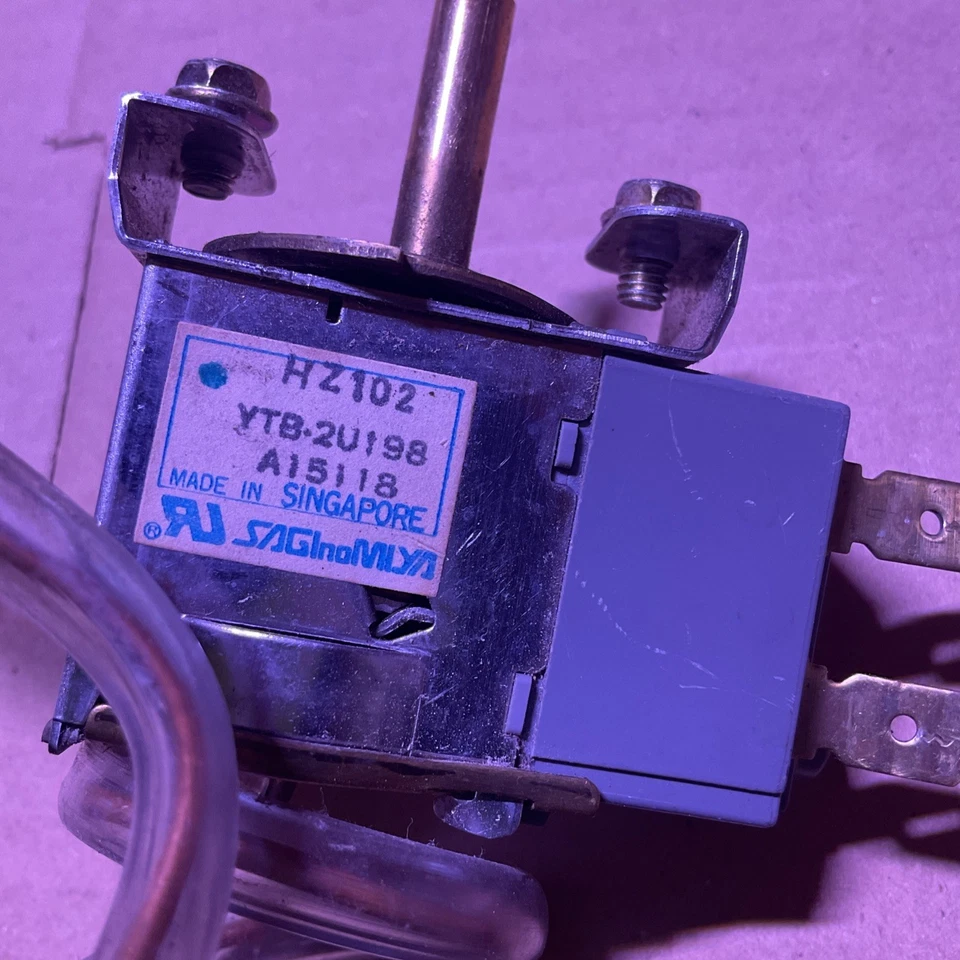 Air Conditioner Thermostat HZ102 YTB-2U198 A15118 - Image 2 of 2