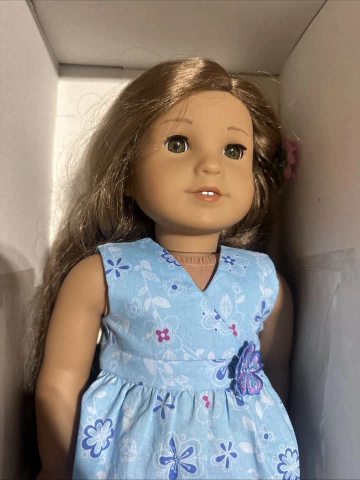 DE COLECCIÓN American Girl MUÑECA CANANI MEET OUTFIT Collar Corredor Zapatos Caja de Libros 18" Foto 2 de 4