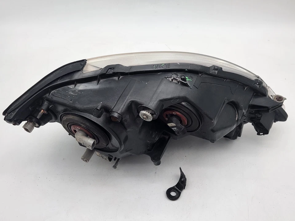 2001-2003 Lexus RX300 Headlight Left/Driver Side Halogen OEM - Image 4 of 4