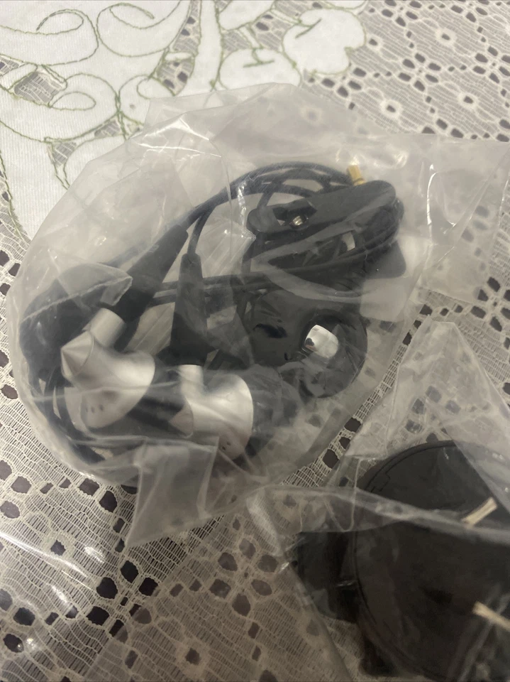 Accesorios para cargador de viaje Blackberry International ASY18080003 - 4 piezas Foto 2 de 4