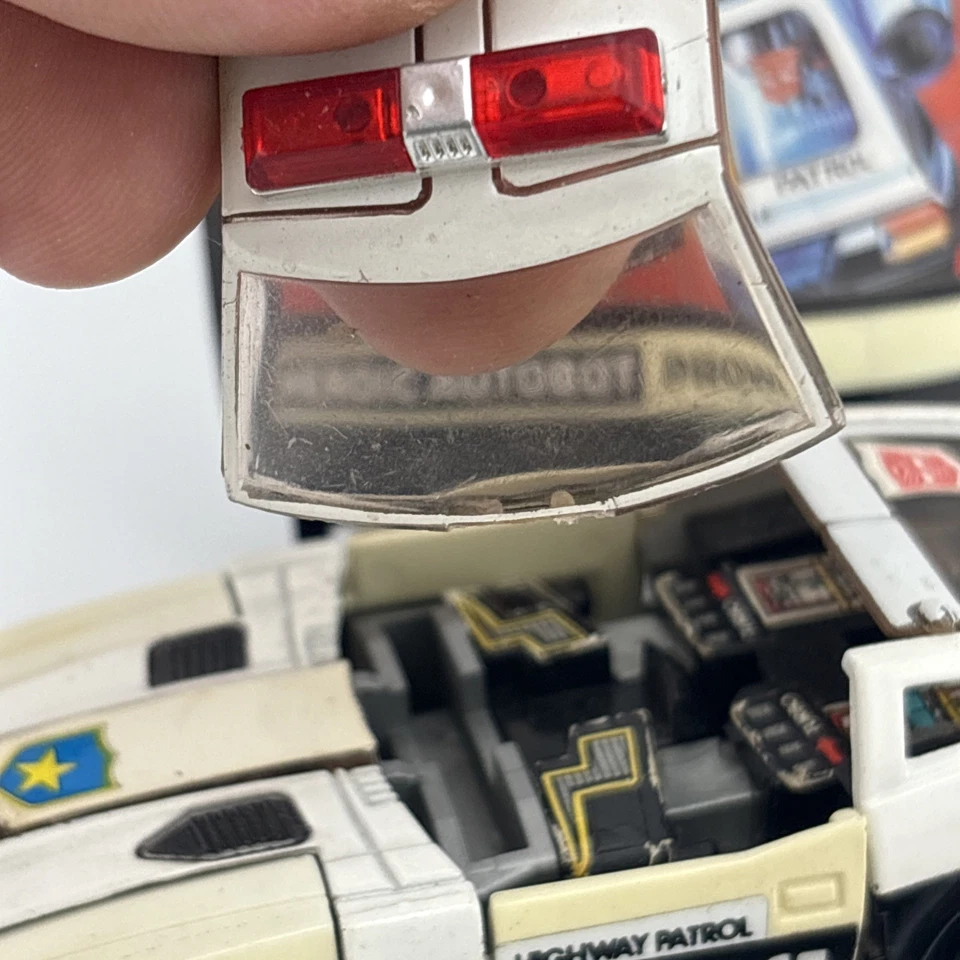 Prowl Complete - Vintage 1984 G1 Transformers Hasbro - Image 2 of 4