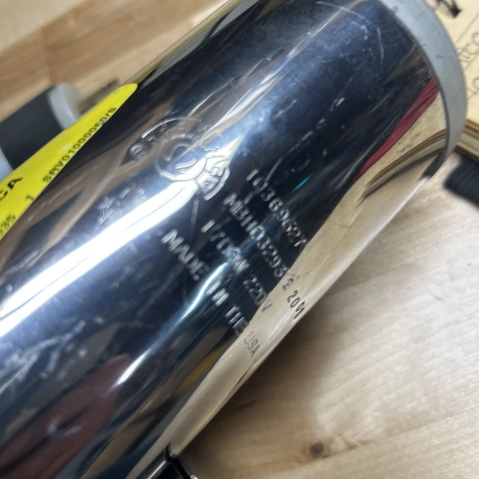 Tempco Heater Band P/N 10369627   1700 W 220v 8” Wide and the ID is 2-1-2” - Image 4 of 4