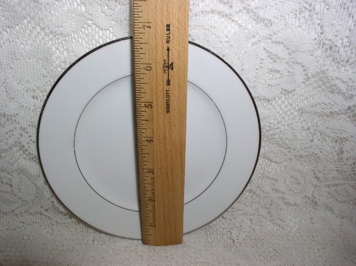 Wyndham Japan Fine China Prelude Bread Cake Plate - Picture 2 of 3