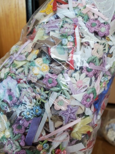 Lot 50 Vintage 60's-70's Assorted Sizes Sew On Iron Patches Appliques SEE PICS - Picture 6 of 24