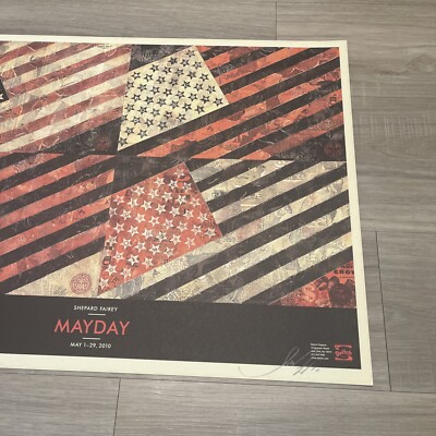 2010 Shepard Fairey Obey Giant 