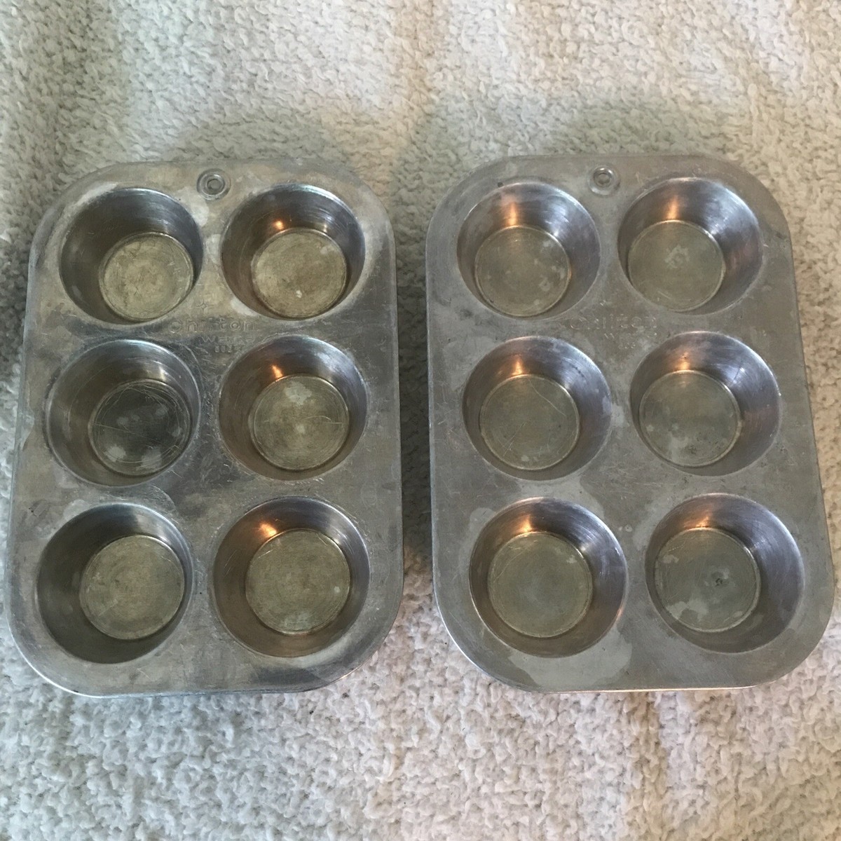 Vintage Chilton Ware Muffin Pan Aluminum #606