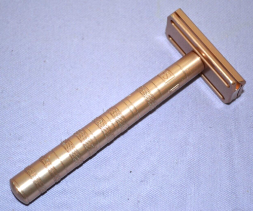 HS Henson AL13 Aluminium Double Edge Medium Gold Rasierhobel mit Klingen~~Top - Bild 4 von 12