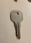 6 VINTAGE HURD LOCK BRASS KEYS INCL. 2 MATCHING PAIRS - MADE IN U.S.A. — photo 5
