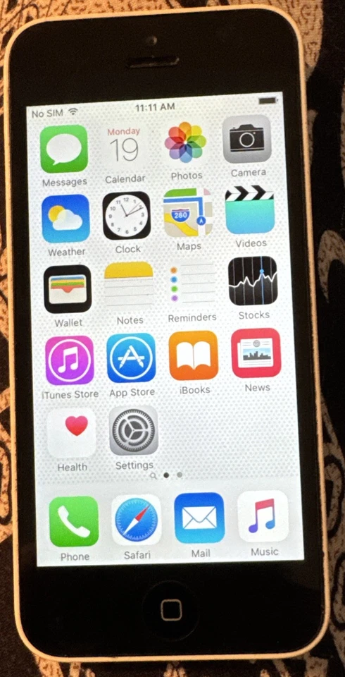 Apple iPhone 5 8GB White (ATT) A1532 Fast Ship GSM Very Good Used 9.3.2 IOS - Image 2 of 3