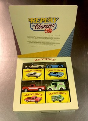MATCHBOX 2026 REPLAY THE CLASSICS GIFT BOX ( SET OF 4 ) MUSTANG BOSS 80 YEARS.