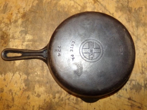 Griswold No.5 Small Block Cast Iron Skillet 724K