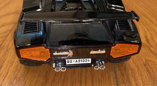 ***READ*** Burago 1988 Lamborghini Countach 1:18 Scale Diecast Model Car Black - Picture 12 of 12