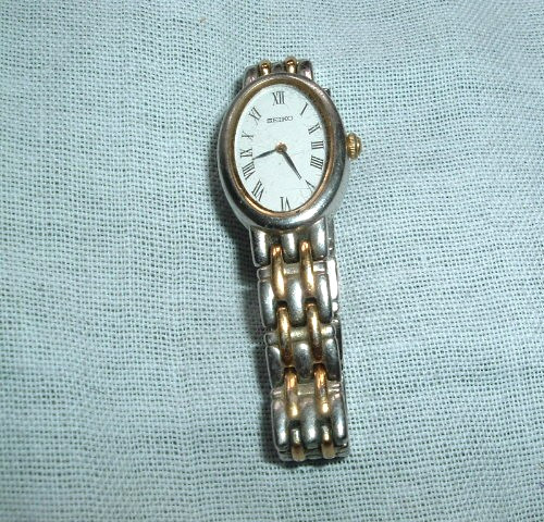 Seiko Quartz Watch Women V400-1029 White Dial  2 Tone Bracelet Vintage