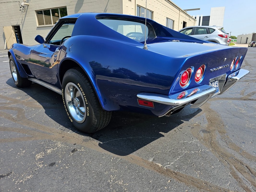 1973 Dark Blue Metallic Chevrolet Corvette   | C3 Corvette Photo 9