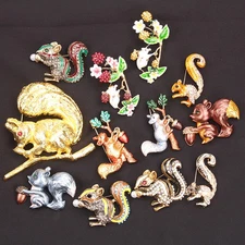 Women Men Unisex Squirrel Lover Brooch Fashion Animal Pins Badge Jewelry