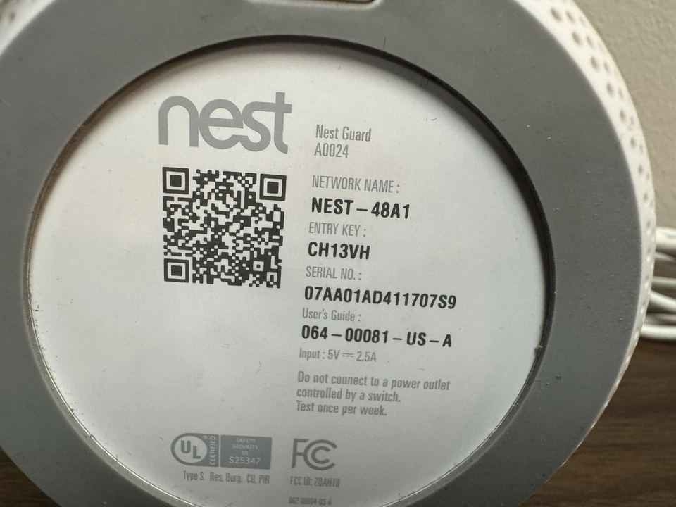 Sistema de seguridad Nest Guard A0024 con 2 sensores Nest Secure Foto 3 de 4