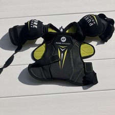 Pure Hockey Shoulder Pads Black Size Youth Medium