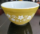 VTG PYREX 1 1/2 pt Mixing Bowl #401 Spring Blossom Crazy Daisy Green cottagecore