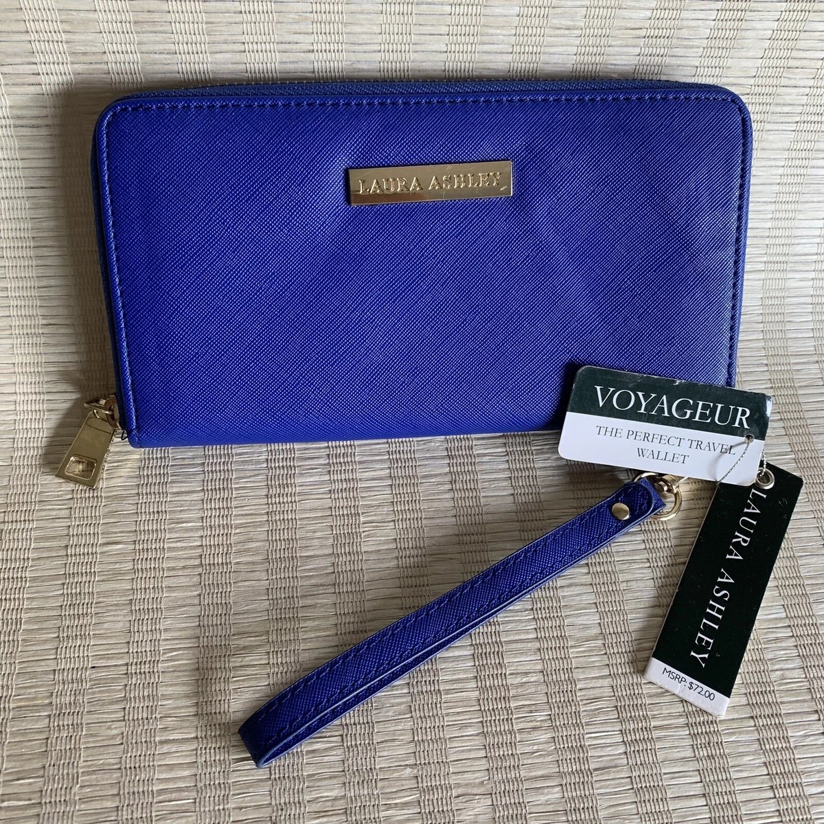 Voyageur wallet clearance