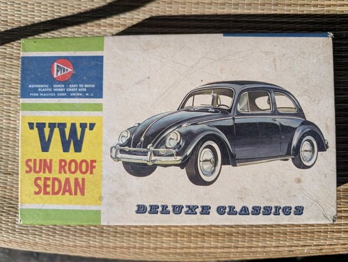 VW Volkswagen Sunroof Sedan Beetle Pyro 1:32 Model C329-100 Parts ...