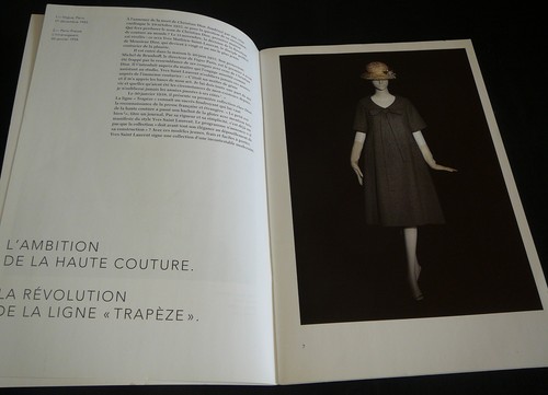 YVES - Yves Saint Laurent Paris exhibition catalogue 2010 (French) - Picture 4 of 15