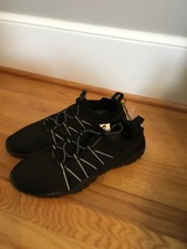 All In Motion Men's Max Water Shoes Black Toggle Closure Size 10 NWT 