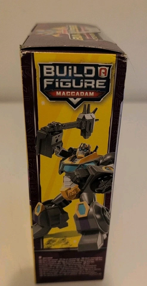 Transformers Bumblebee Cyberverse Adventures Deluxe Class Arcee Action Figure - Image 2 of 4