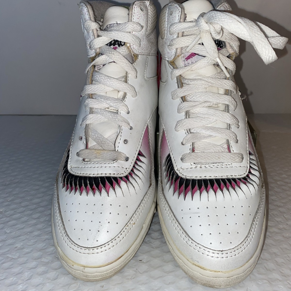 Vintage 80s Jordache High Top Tennis Shoes Size 8.5
