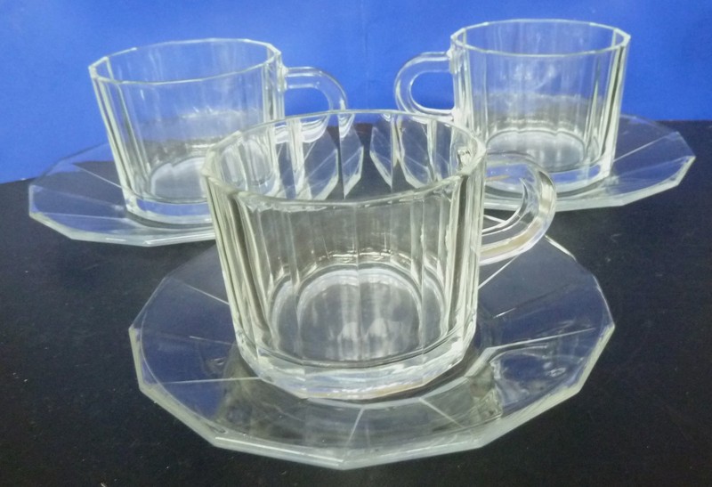 Set Of 3 Bormioli Vitrosax Italy Glass Cups and Saucers