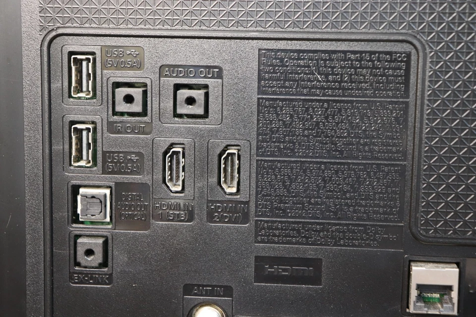 Samsung UN28H4500AF LCD Black TV 28" Flat Screen TV HDMI No Remote - Image 4 of 4