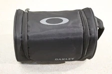 Oakley Goggle Bag 9" X 4.5" X 4.5" Vented Zipper Bag w/ Handle 3526 Z2