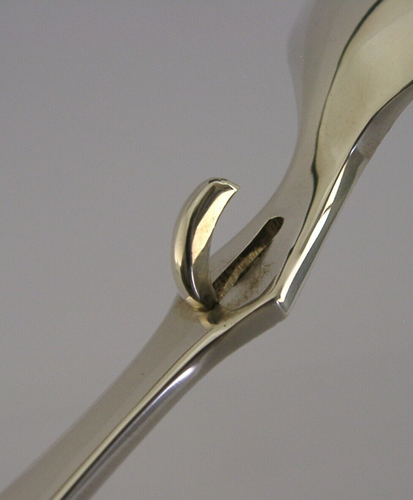 ASPREY ENGLISH STERLING SILVER HOOKED BACK HONEY SPOON 1989 BOXED MINT - Picture 3 of 7