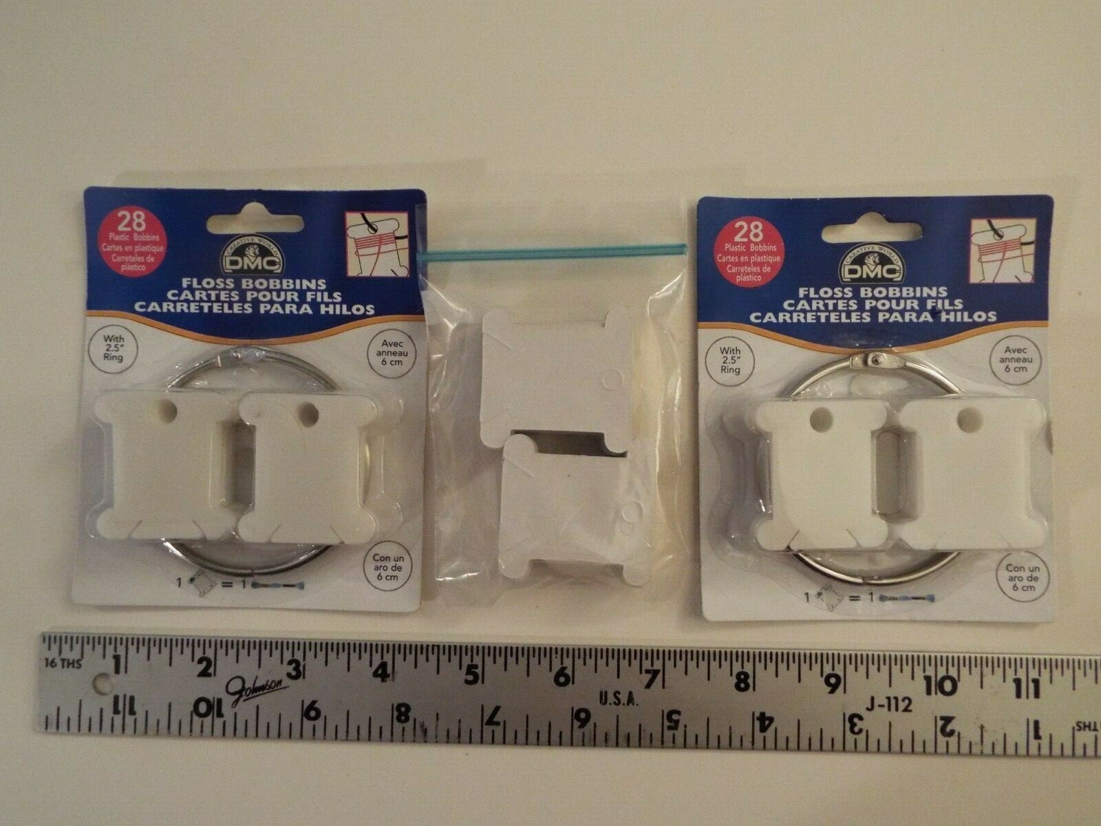 2NEWDMC PLASTIC FLOSS BOBBINS W/ RING28 EACH6105PLUS 50 CARDBOARD