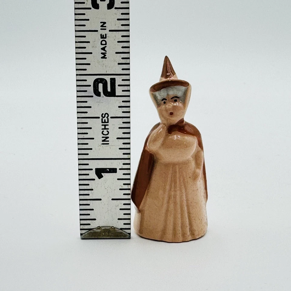 Hagen Renaker Disney Bella Durmiente Flora Estatuilla Hada Madrina RARA Foto 2 de 4