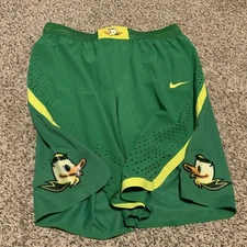 Oregon Ducks Nike Shorts Green 2016-2017  Men’s Size: Medium 40 Used #24