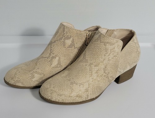 SO Size 6M Used Snake Print Ankle Boots Womens Astonishing Cream Almond Toe Boot - Picture 2 of 11