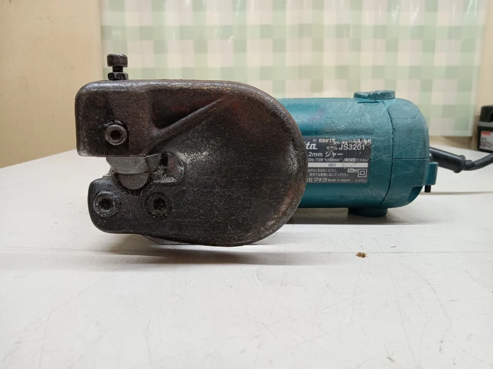 Makita JS3201 Kit de cisaillement de tôle AC100V acier doux / coupe de plaque... - Photo 3/4