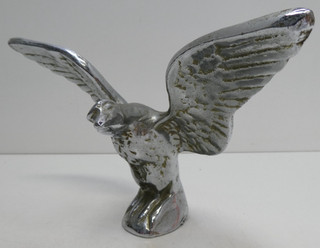VINTAGE CHROME PLATED METAL FLYING EAGLE BIRD HOOD ORNAMENT CAR BONNET MASCOT
