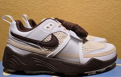 Size 6M - Nike Zoom Field Jaxx Travis Scott, Light Chocolate (HQ3073-100)