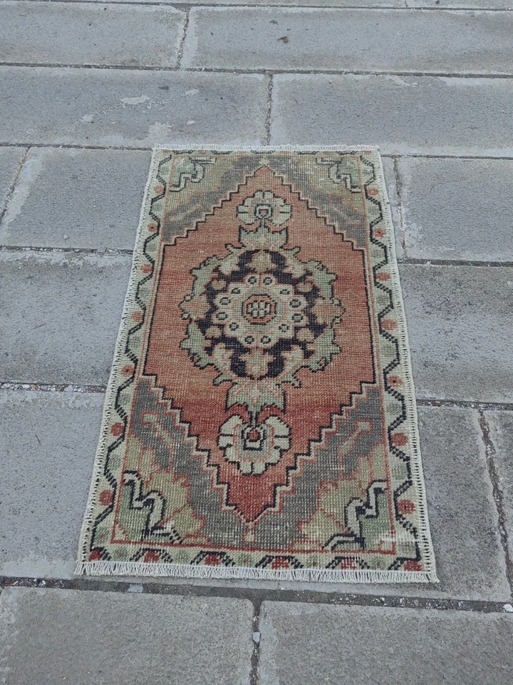 Small Turkish Oushak Rug 3x1.7 ft – Vintage Wool Mat, Peach & Sage - Image 4 of 4