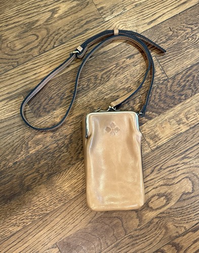 NEW Patricia Nash Pertina Frame Leather Naturale Kiss Lock Phone Crossbody Bag