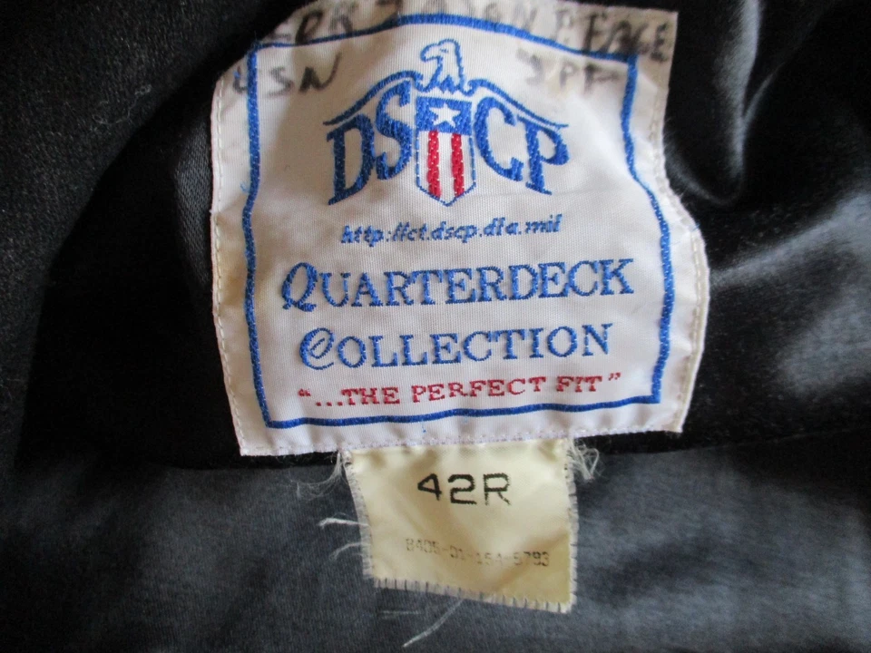 VTG DSCP Quarterdeck Mens 42R Black Authentic Navy Peacoat Anchor Buttons EUC - Image 3 of 4
