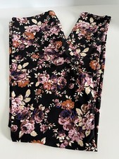 LuLaRoe OS One Size 2-10 Leggings Black w/ Roses Pattern NWOT