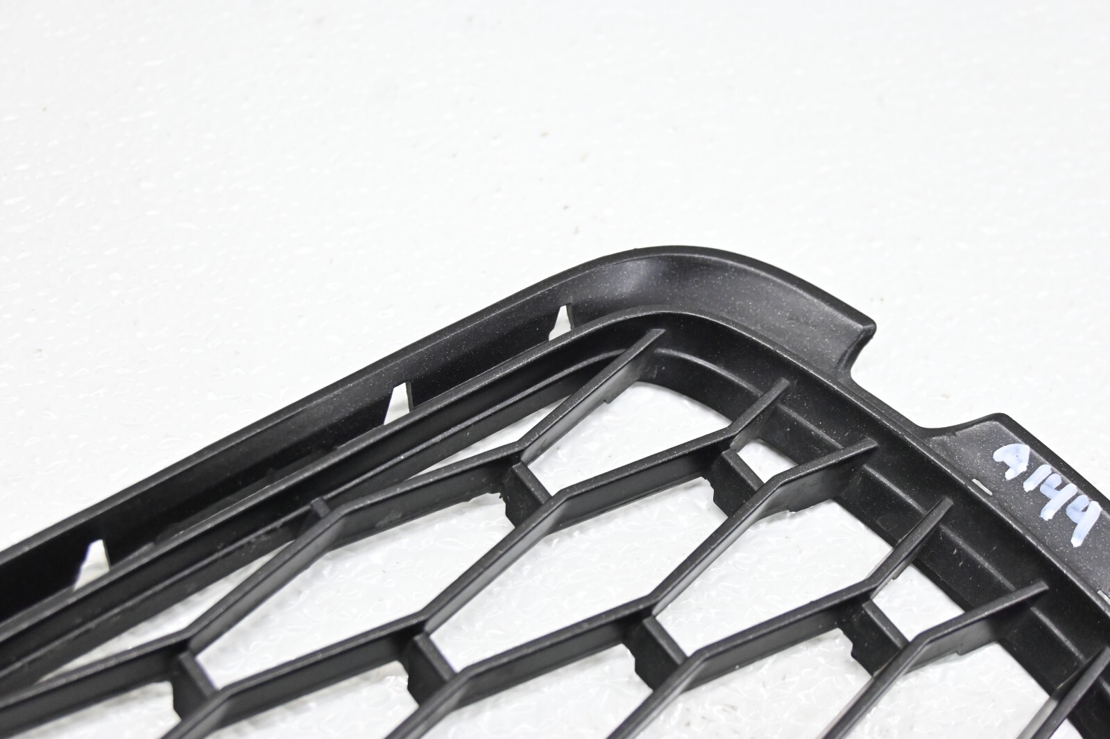 ⭐ 14-17 Maserati Quattroporte Front Right Lower Bumper Grille Molding Oem