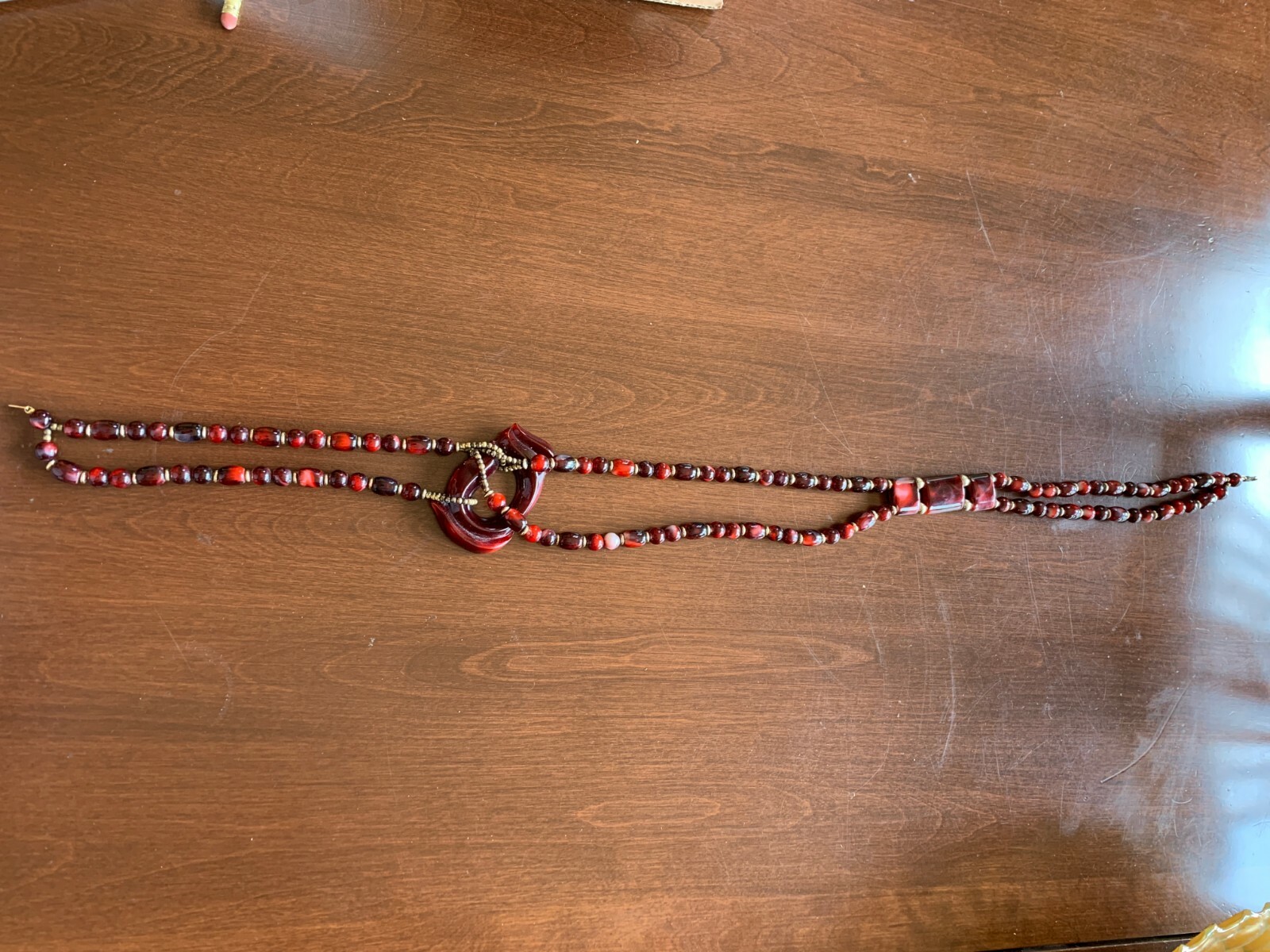 Lucite Marbled Cranberry Plastic Statement Beaded… - image 5