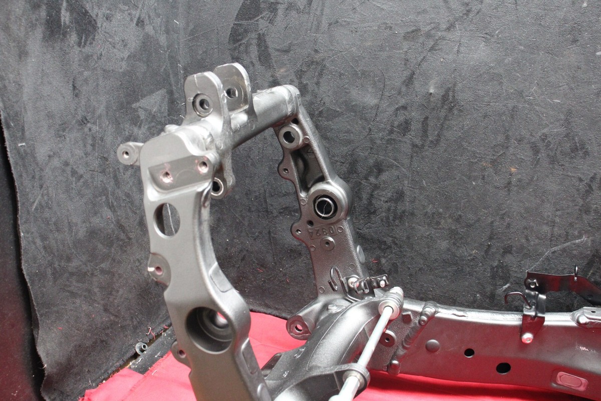 2021 Kawasaki ZX6R Frame *R* #5647 | Black | OE | Sport Bike