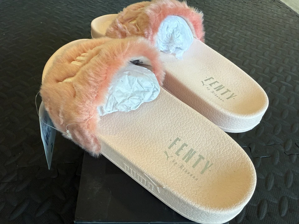 Icónico estilo Rihanna—Puma x Fenty diapositivas de piel rosa, ¡talla 7,5! Foto 4 de 4