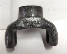 GM Driveshaft U-joint Yoke 4 Speed Front Joint  #370468